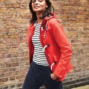Boden Whitby waterproof Raincoat red with navy stripe